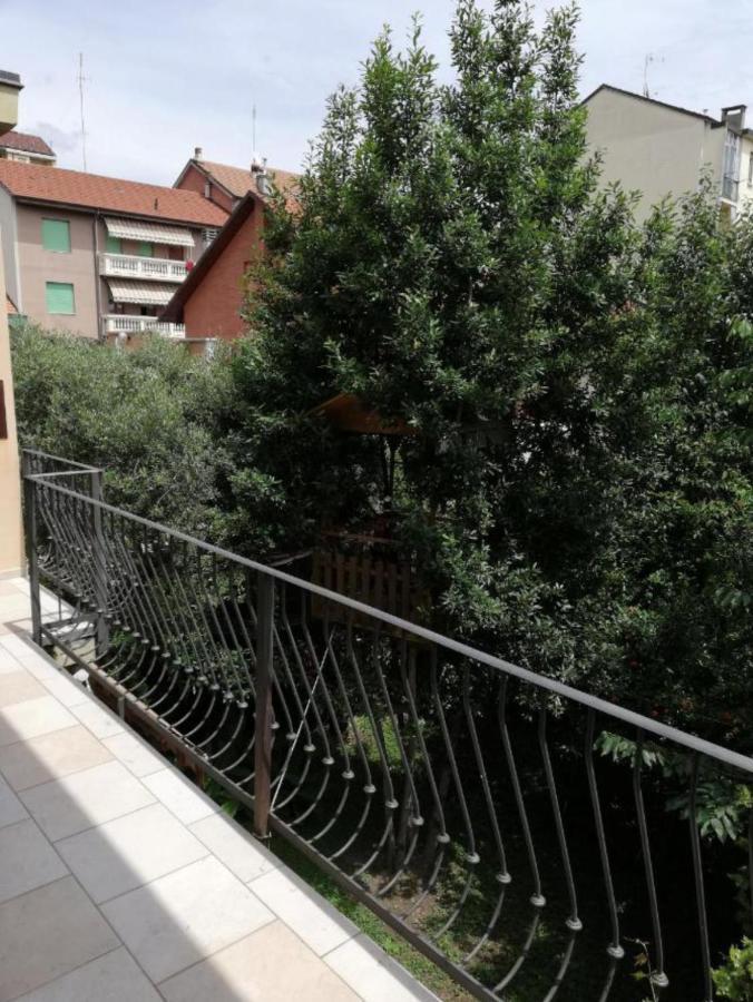Yellow House Daire Torino Dış mekan fotoğraf